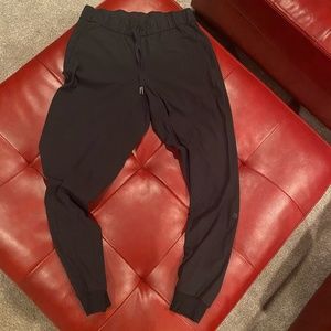 On the fly women lululemon joggers